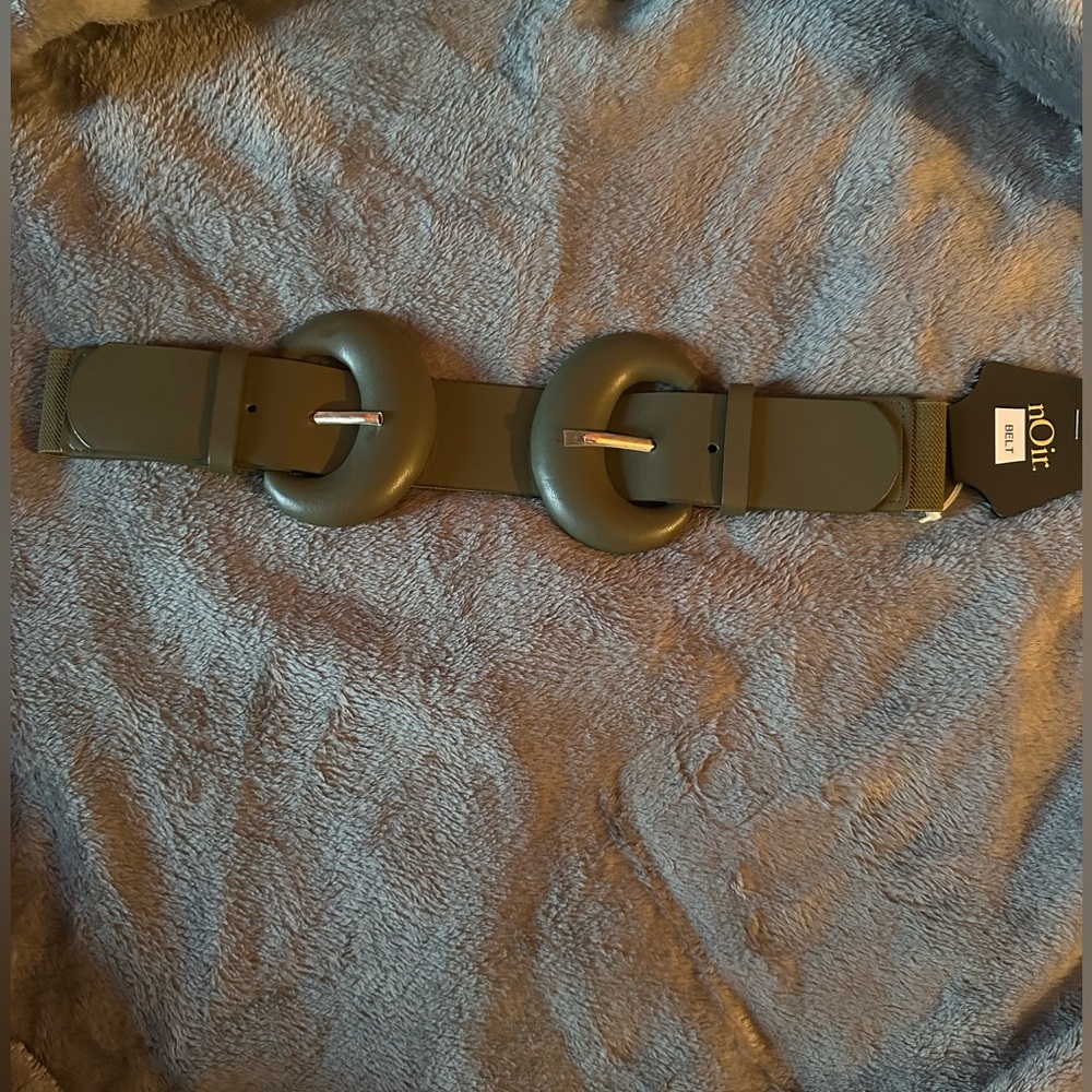 NWT nOir Green Statement Belt OS